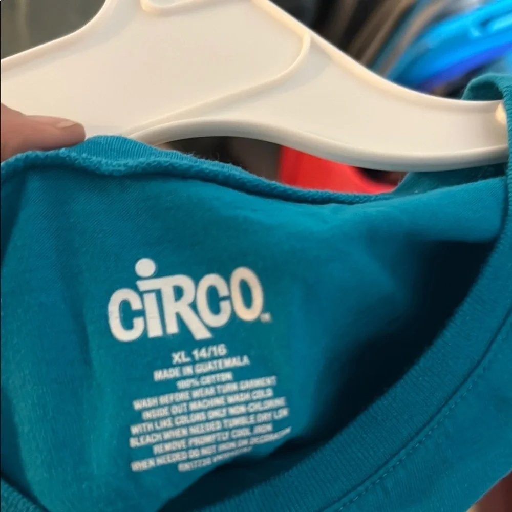Circo Pink Purple Green and Blue‎ SSTees Vibrant Graphic Design (4) Size 14/16)
